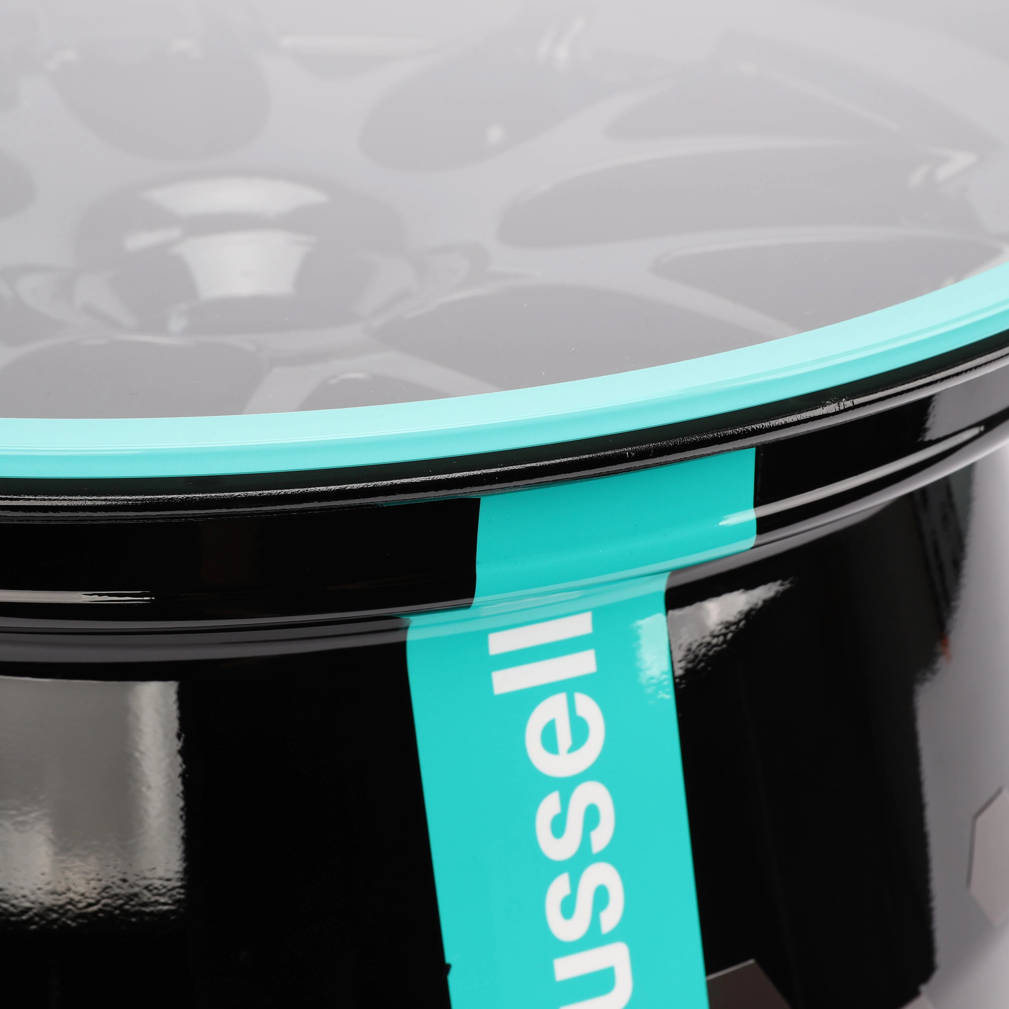 George Russell 2022 Mercedes-AMG F1 Front Wheel Rim Table - Image 6