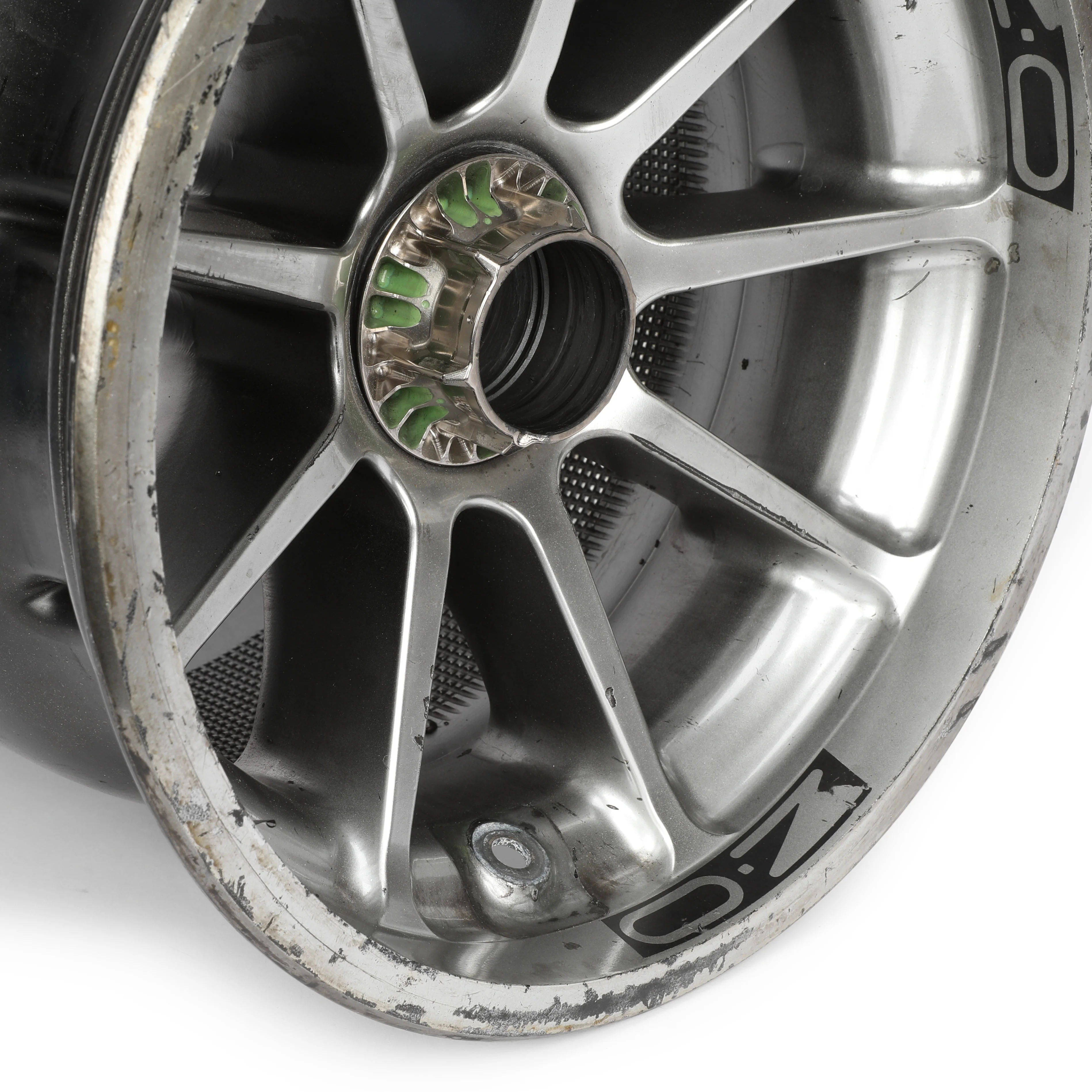 Max Verstappen 2020 Oracle Red Bull Racing Front Wheel Rim Table - Image 7
