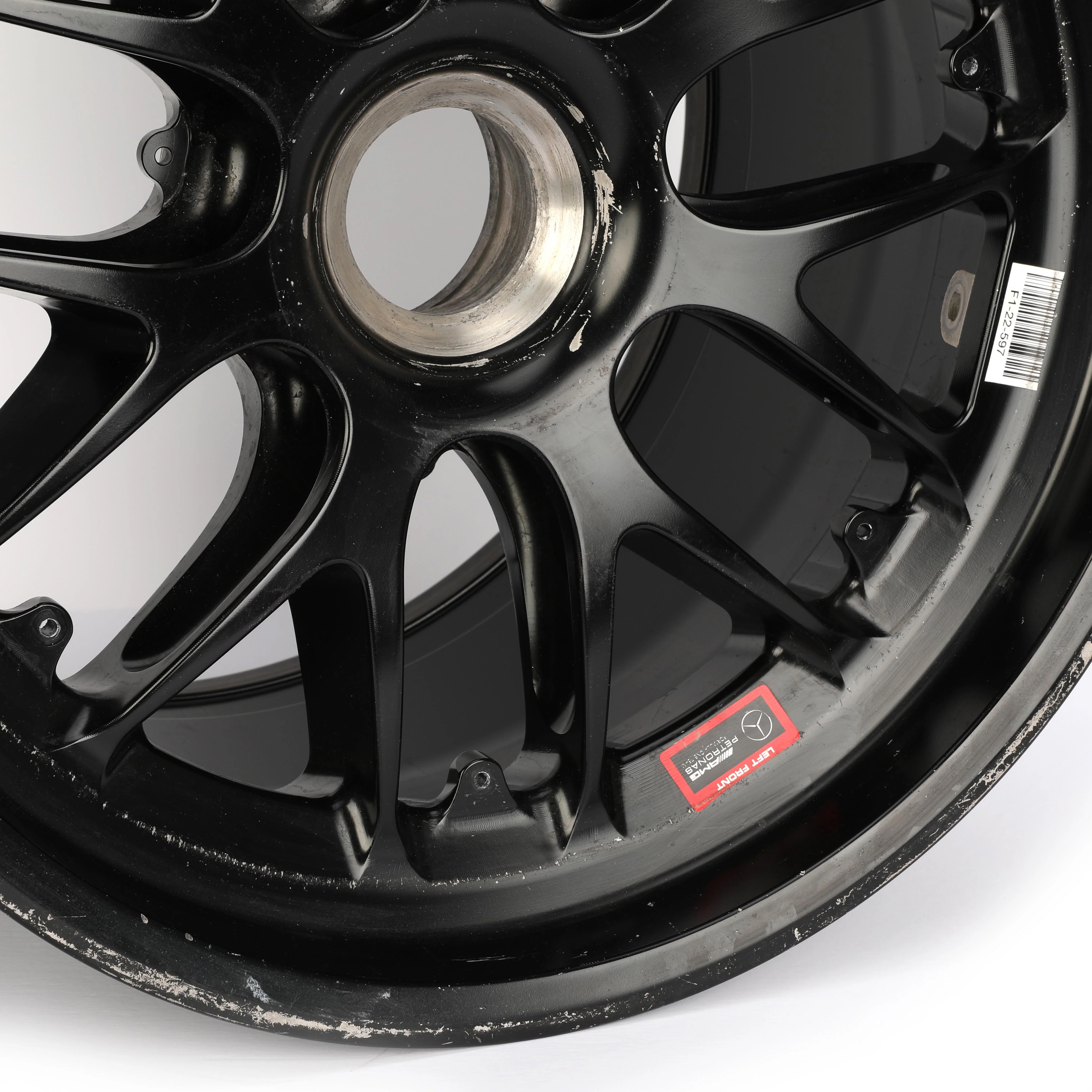 Mercedes AMG Petronas F1 Team 2022 Front Wheel Rim Table - Image 5