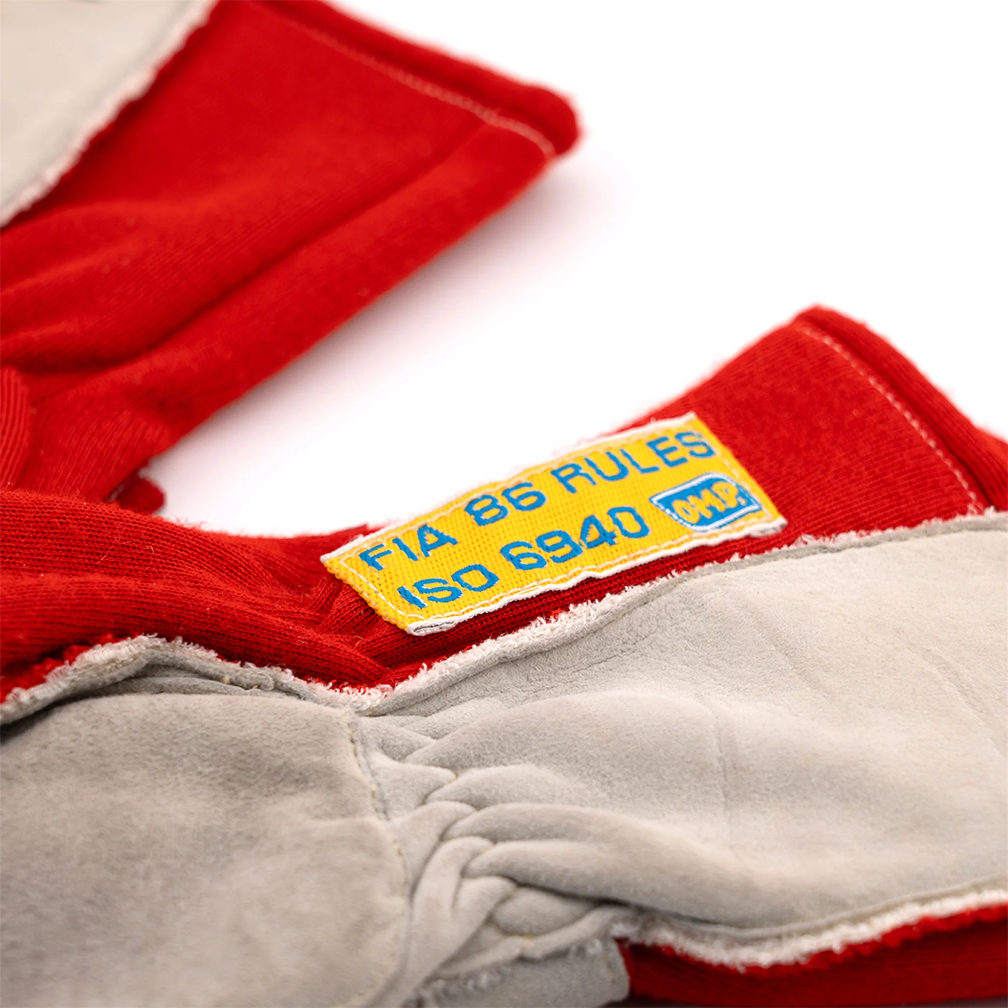 Miami Auction LOT 038- Michael Schumacher 2000 Ferrari Gloves - Used Signed - Image 4