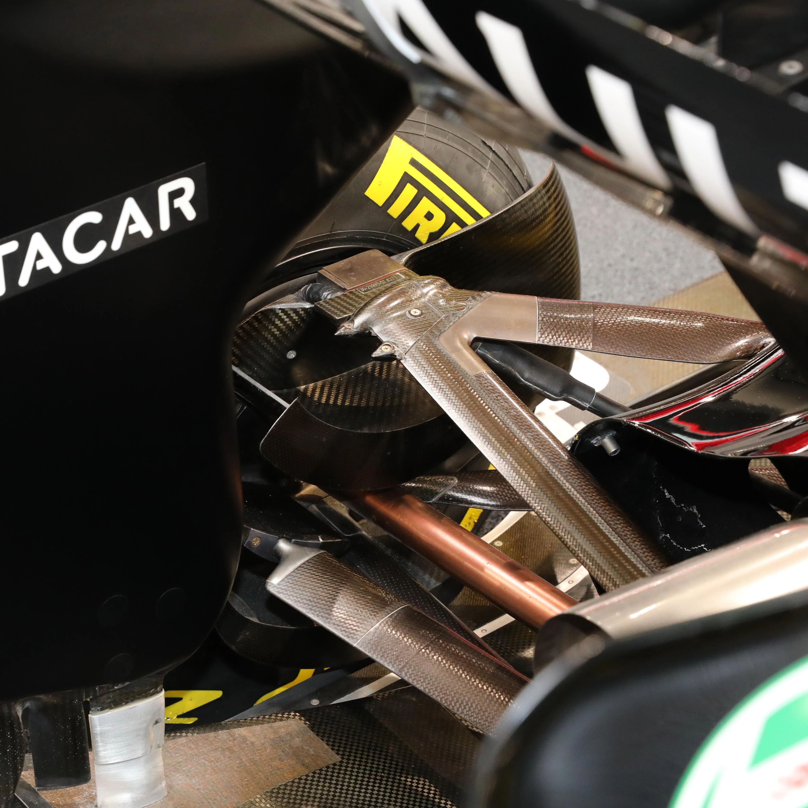 Miami Auction LOT 002 - 2014 Lotus E22-03 (2019 R.S.19 Livery) - Image 41