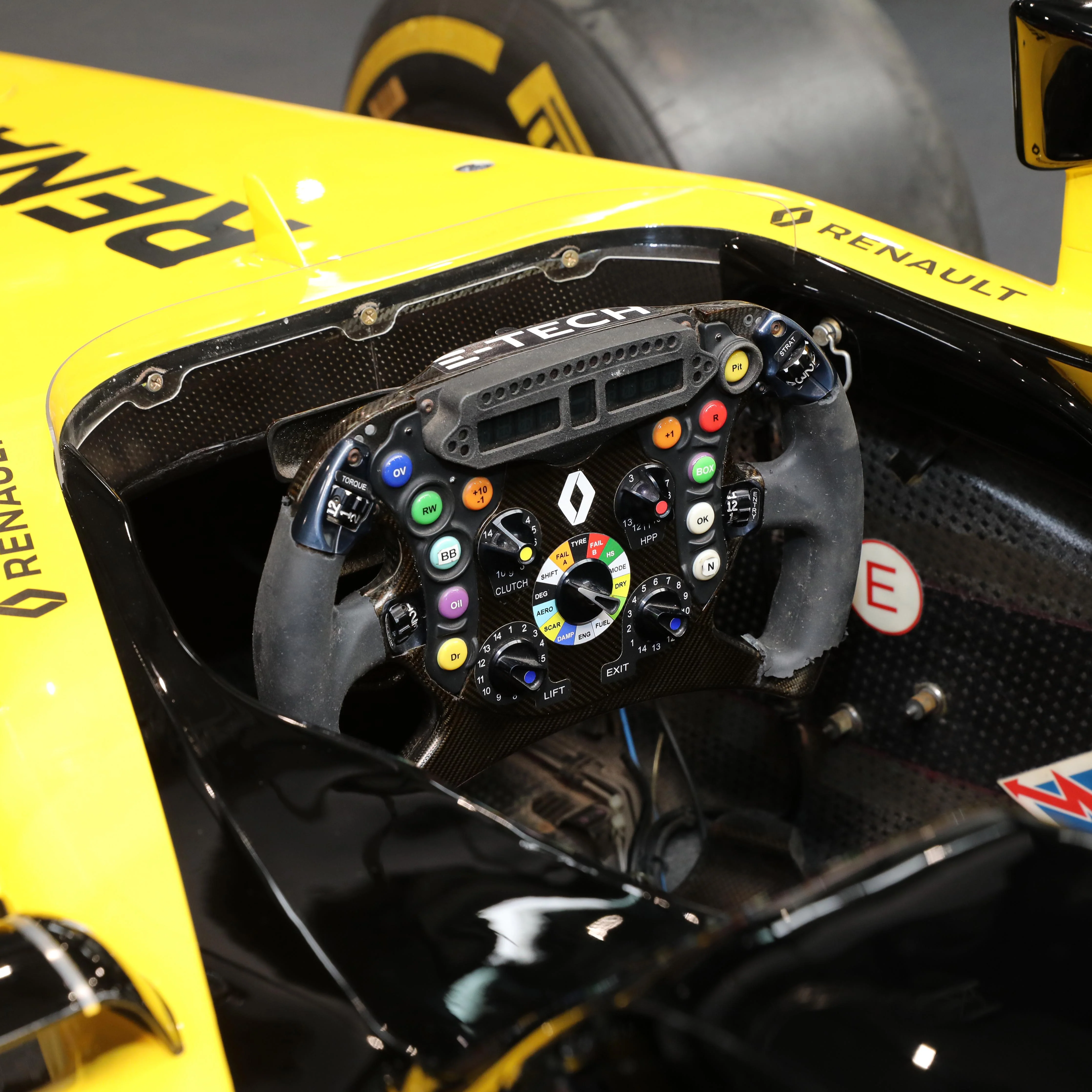 Miami Auction LOT 002 - 2014 Lotus E22-03 (2019 R.S.19 Livery) - Image 9