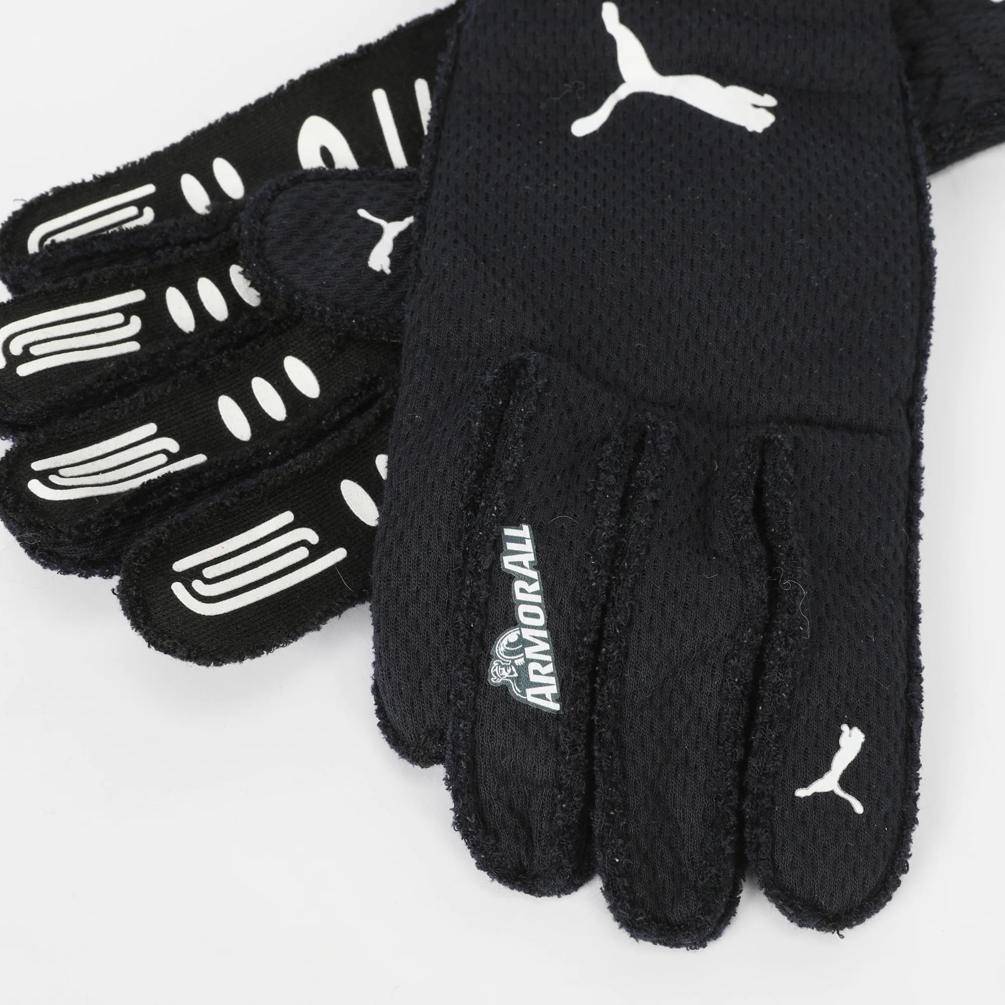 Miami Auction LOT 022 - Max Verstappen 2021 Red Bull Gloves - USA GP Used - Image 4