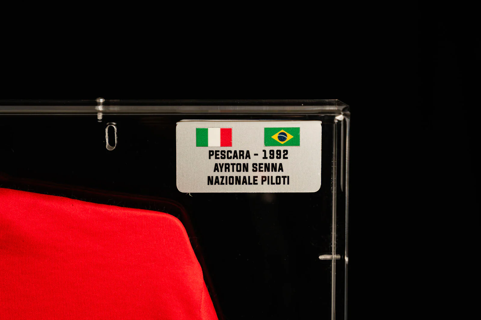 Miami Auction LOT 037 - 1992 Nazionale Piloti Shirt - Ayrton Senna Signed Framed - Image 6