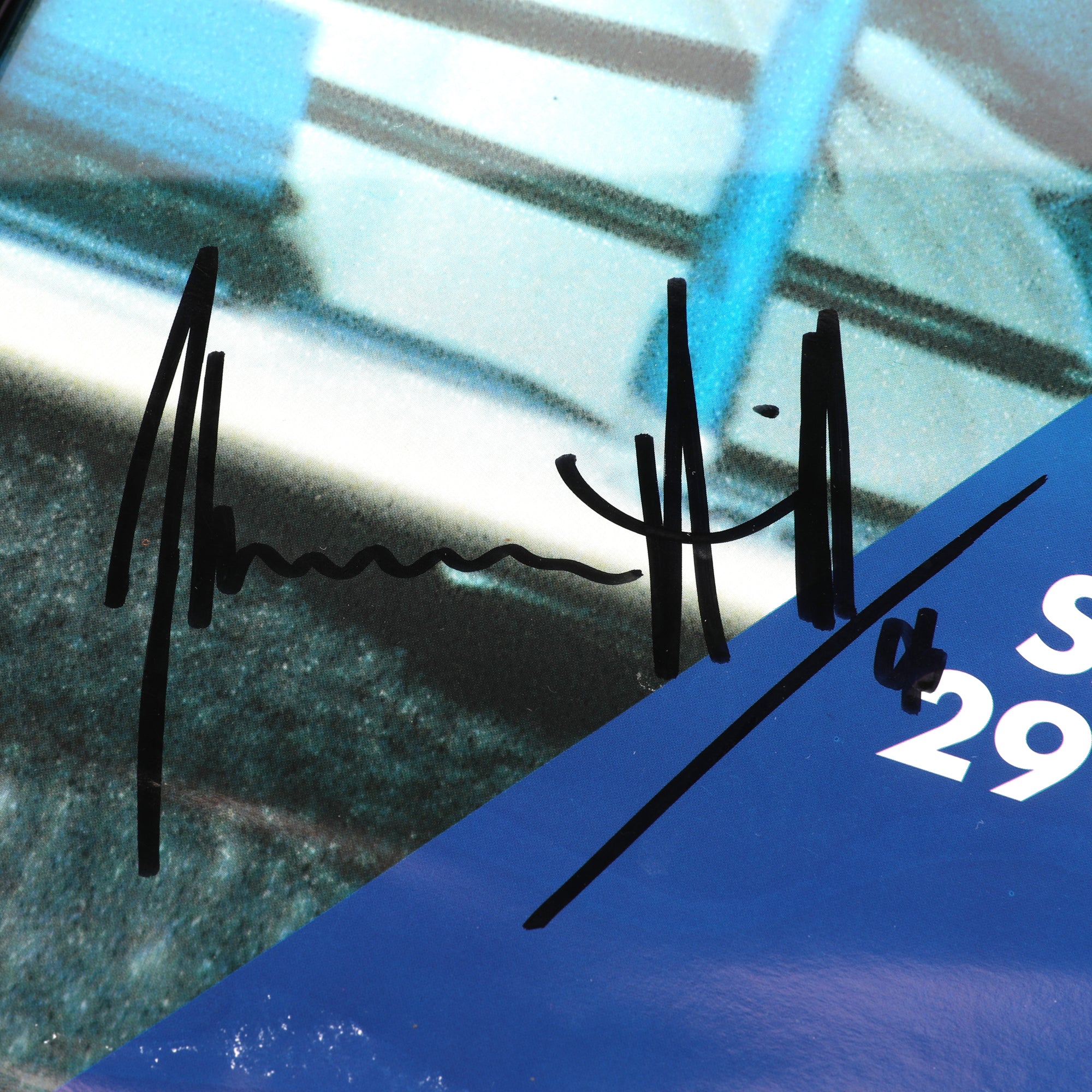 Miami Auction LOT 014 - Poster 1996 Brazil GP- Schumacher, Villeneuve, Piquet, Hill & Berger Signed Framed - Image 5