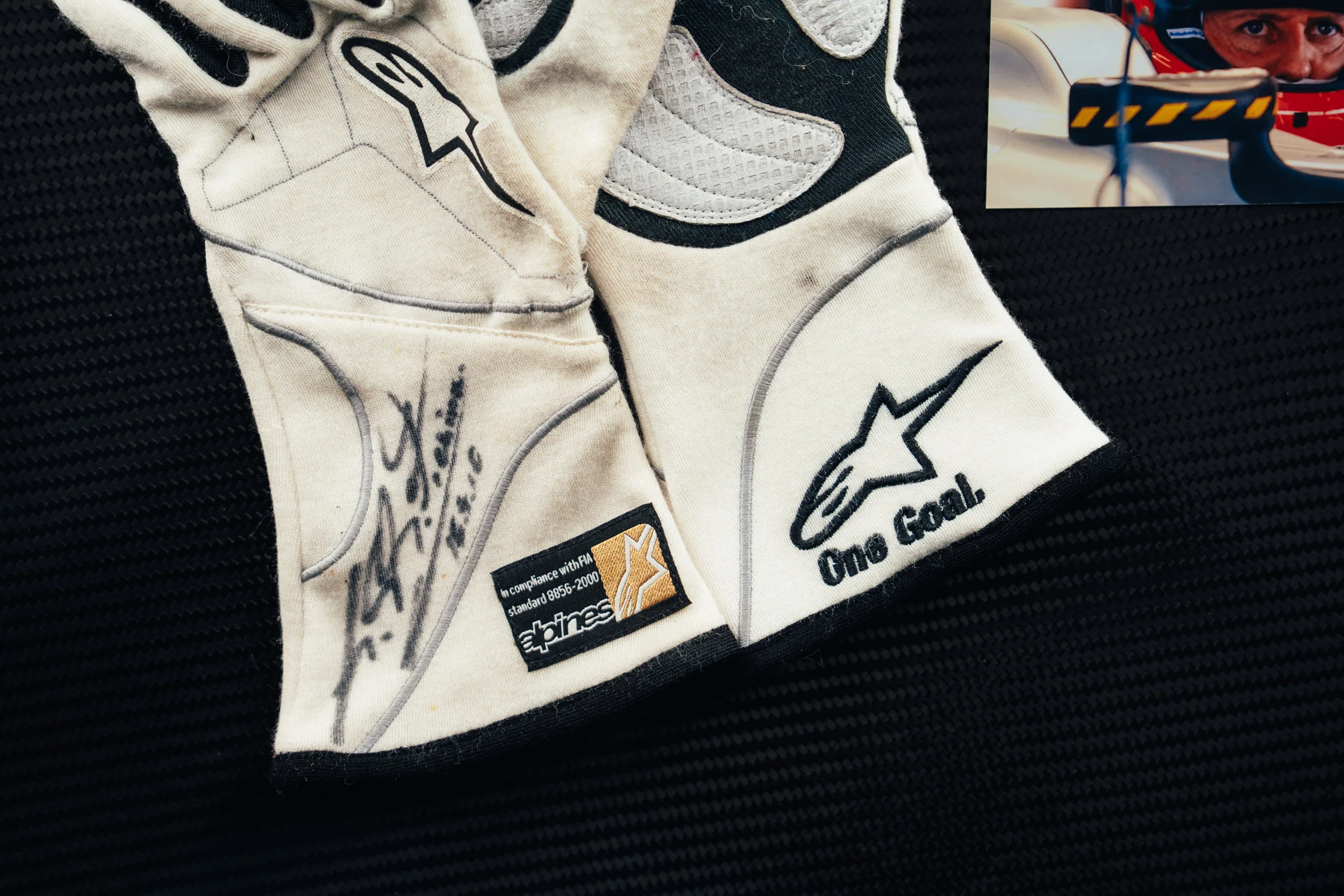 Miami Auction LOT 015- Michael Schumacher 2010 Mercedes Gloves – Chinese GP Used Signed - Image 12