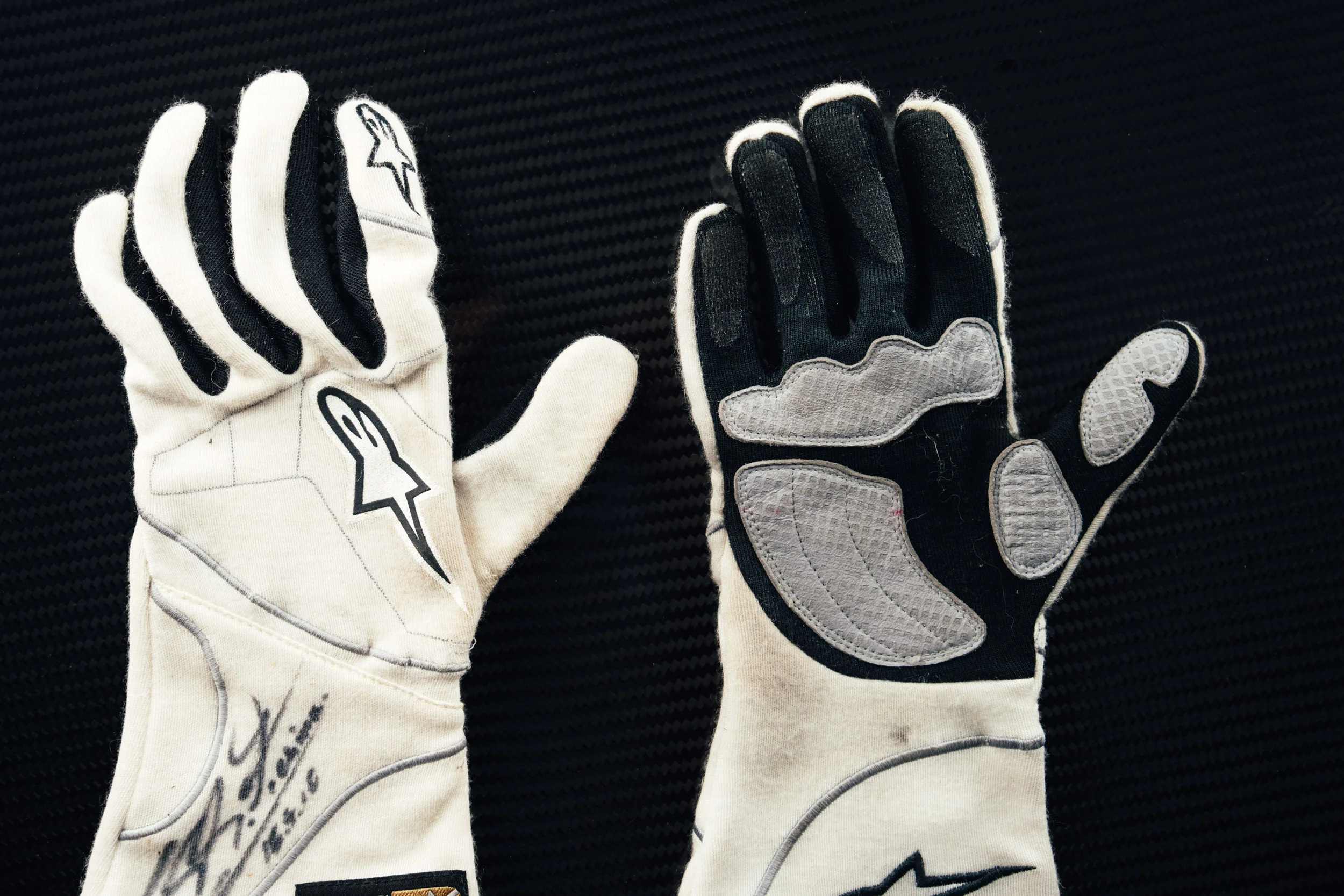 Miami Auction LOT 015- Michael Schumacher 2010 Mercedes Gloves – Chinese GP Used Signed - Image 20