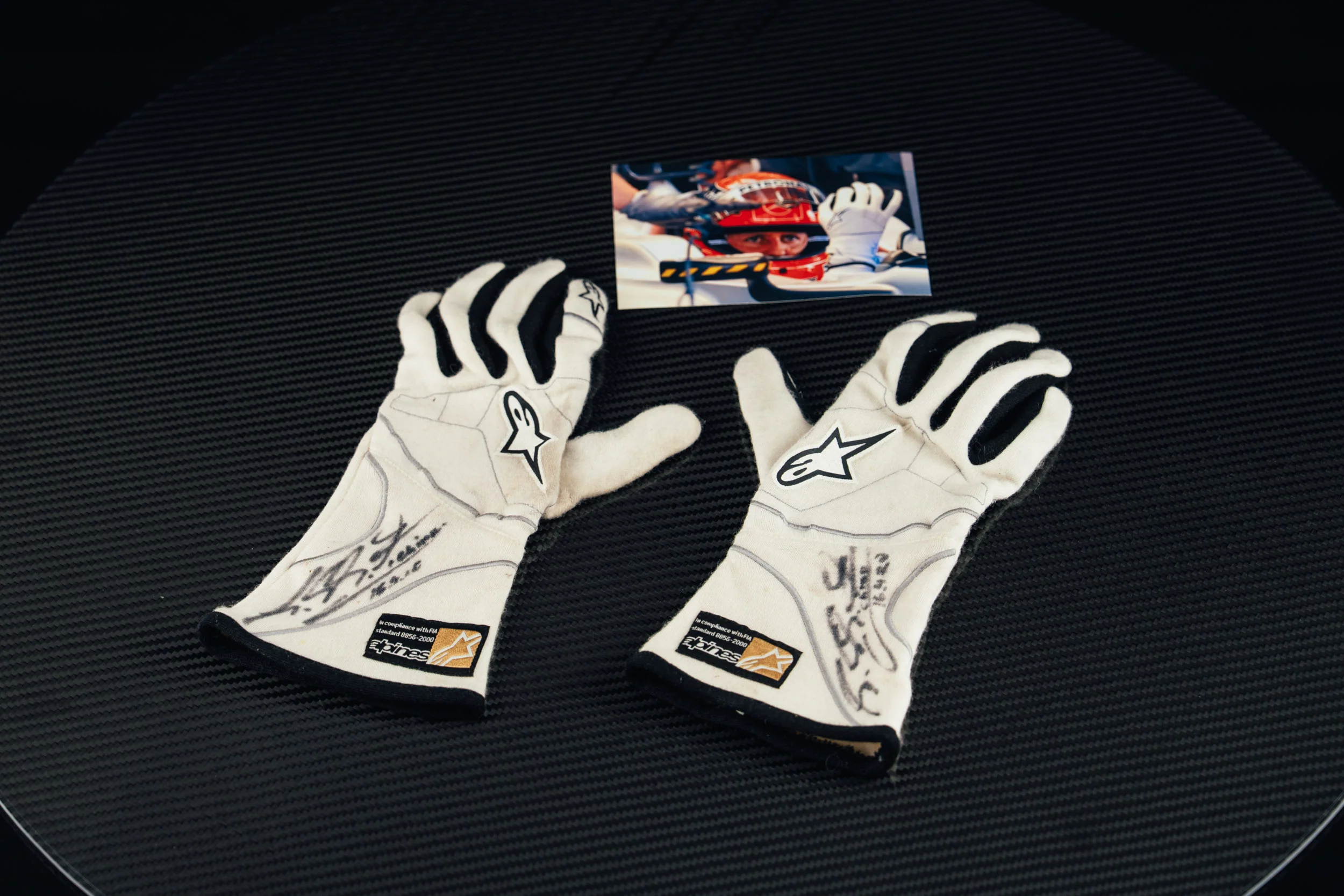 Miami Auction LOT 015- Michael Schumacher 2010 Mercedes Gloves – Chinese GP Used Signed - Image 5