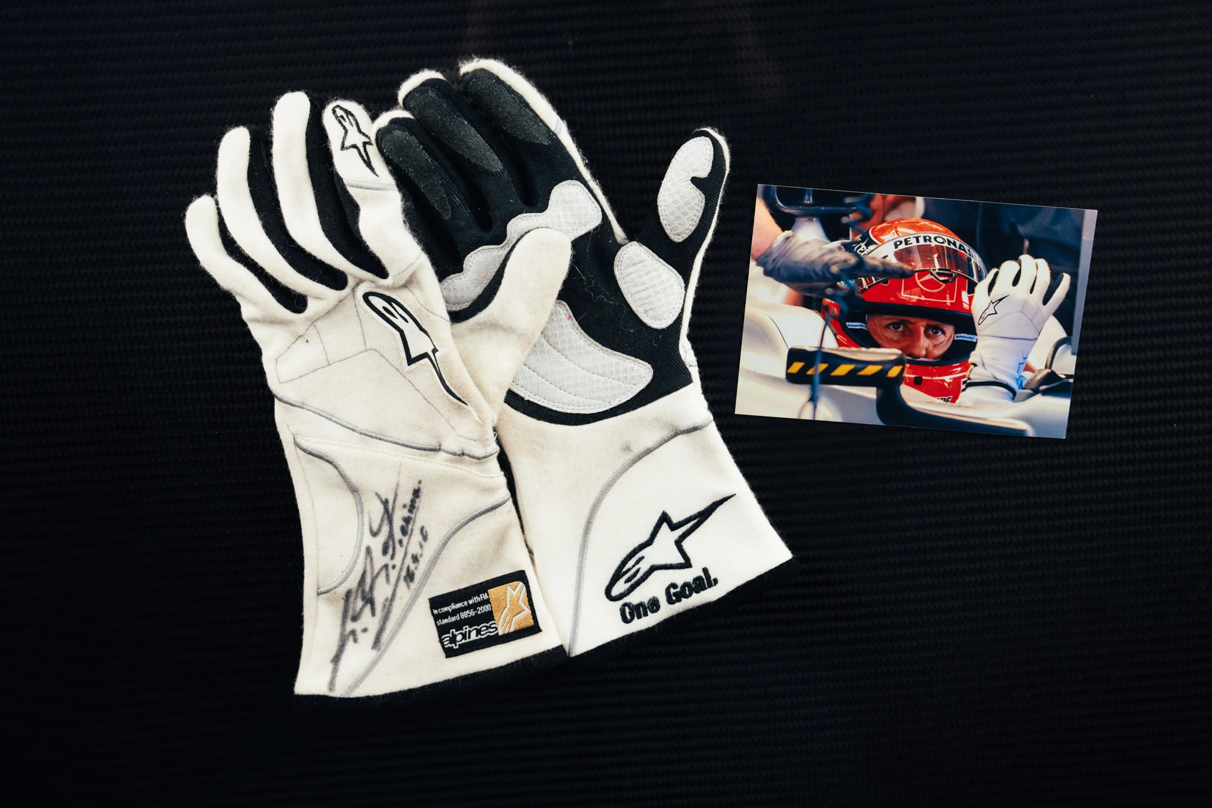 Miami Auction LOT 015- Michael Schumacher 2010 Mercedes Gloves – Chinese GP Used Signed - Image 8