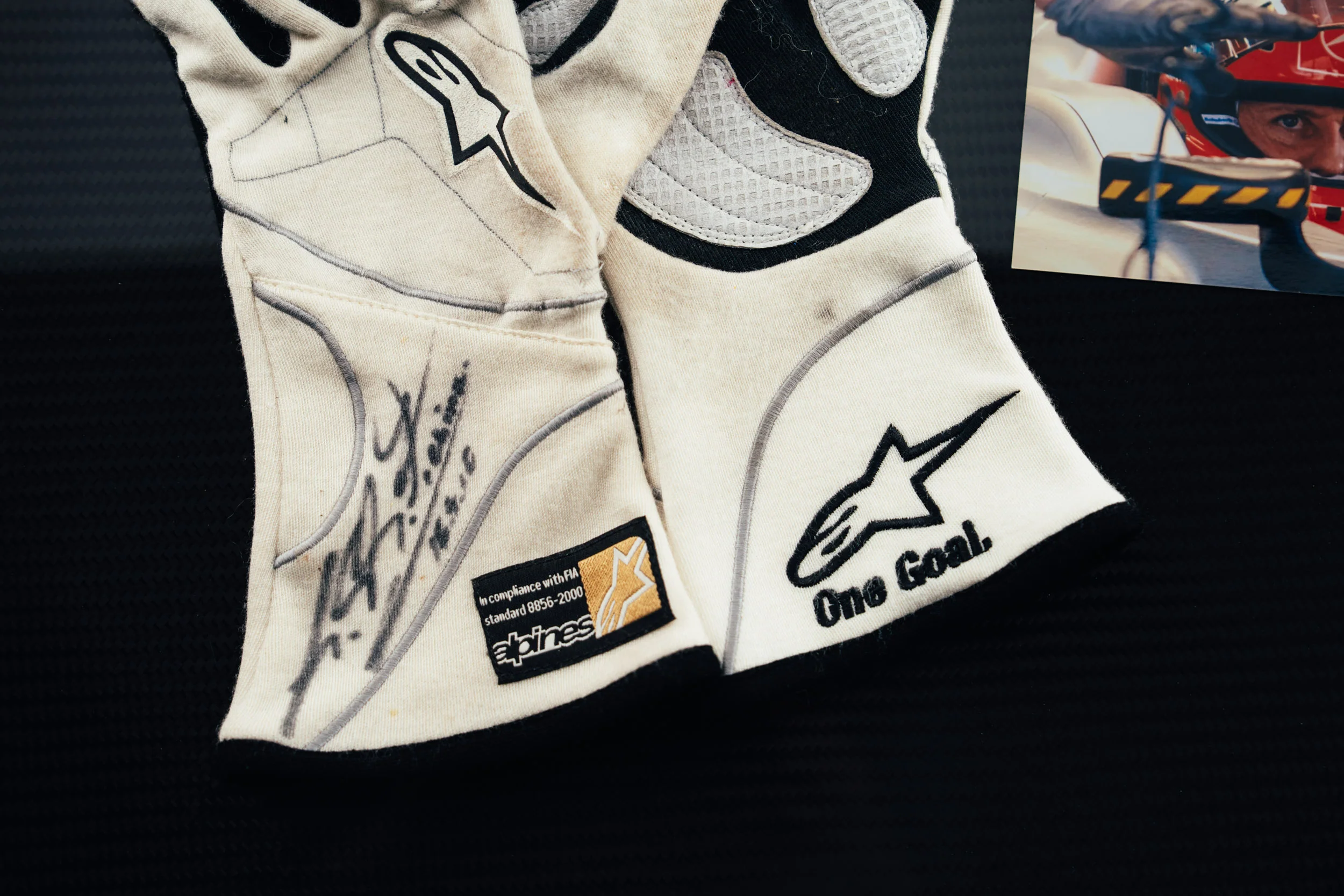 Miami Auction LOT 015- Michael Schumacher 2010 Mercedes Gloves – Chinese GP Used Signed - Image 9