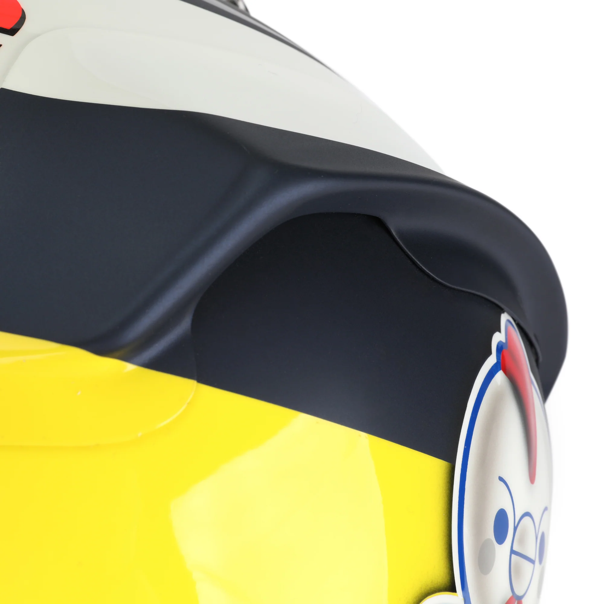 Miami Auction LOT 028 - Pedro de la Rosa 2007 Signed Replica Helmet - Image 9