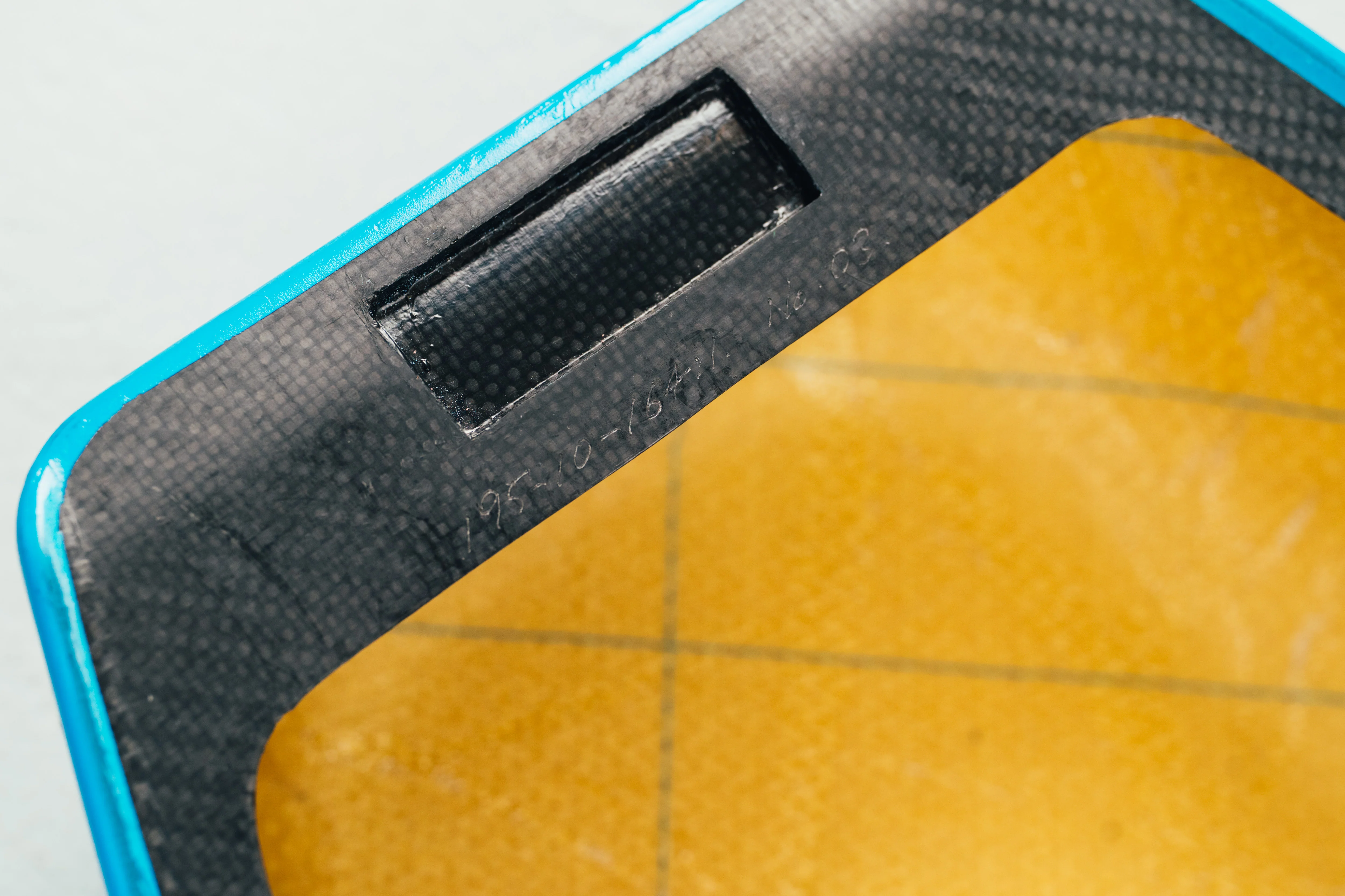 Miami Auction LOT 016 - Michael Schumacher 1995 Benetton B195 Head Rest & Rear Wing Right-Hand Endplate –  Signed Framed - Image 12