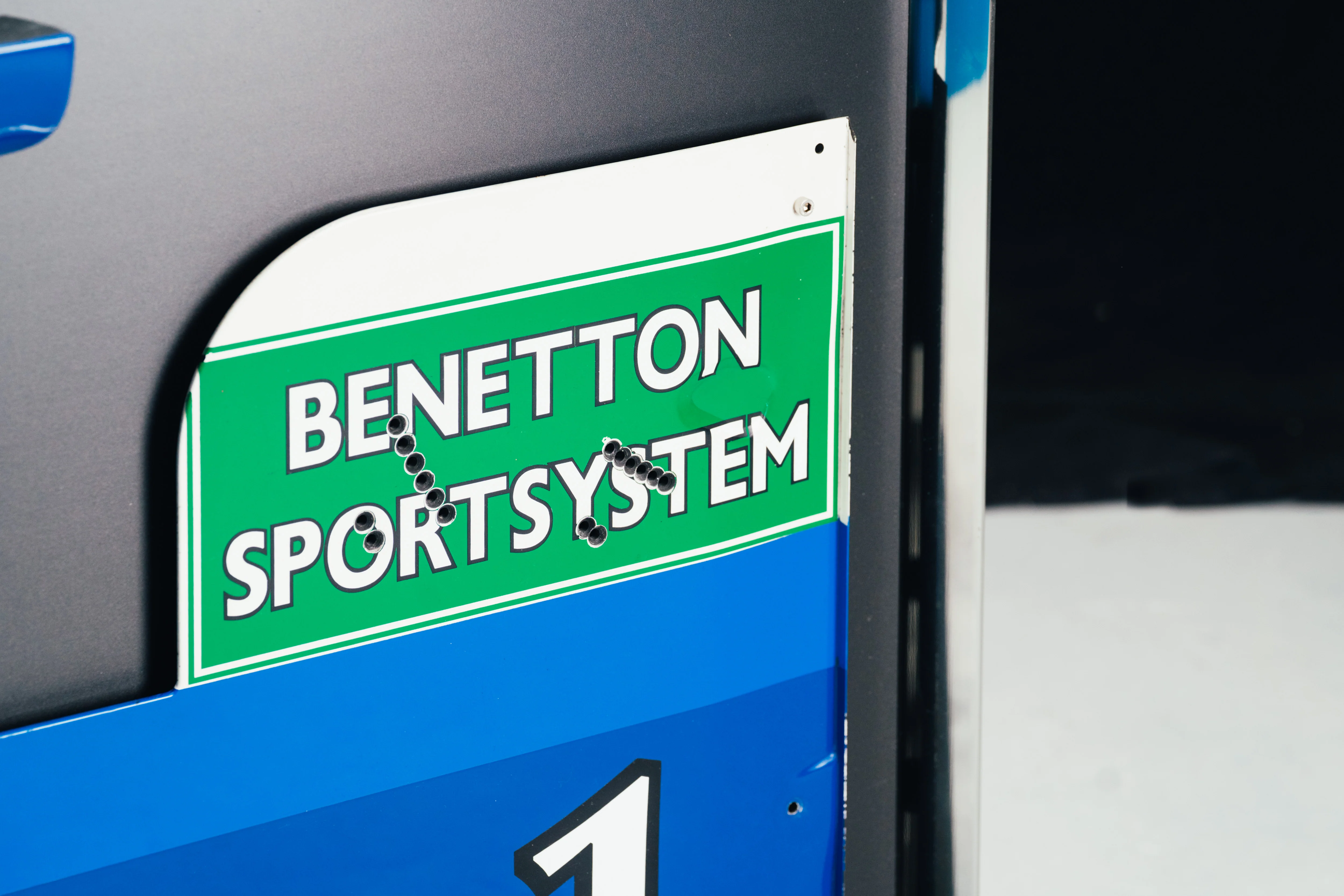 Miami Auction LOT 016 - Michael Schumacher 1995 Benetton B195 Head Rest & Rear Wing Right-Hand Endplate –  Signed Framed - Image 18