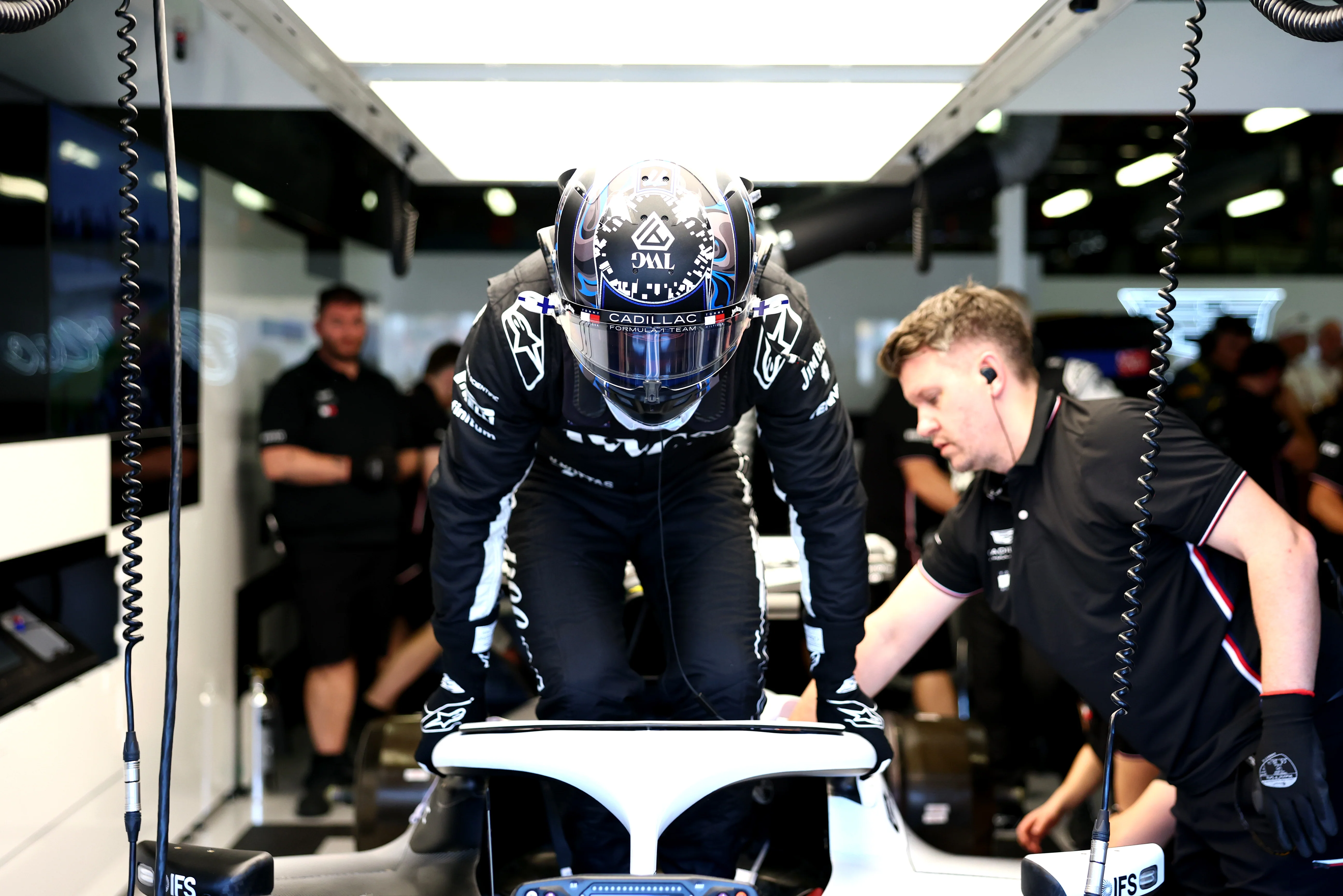 Miami Auction LOT 001 - Valtteri Bottas First-Ever Cadillac Race-Used Helmet, 2026 Australian GP - Image 13