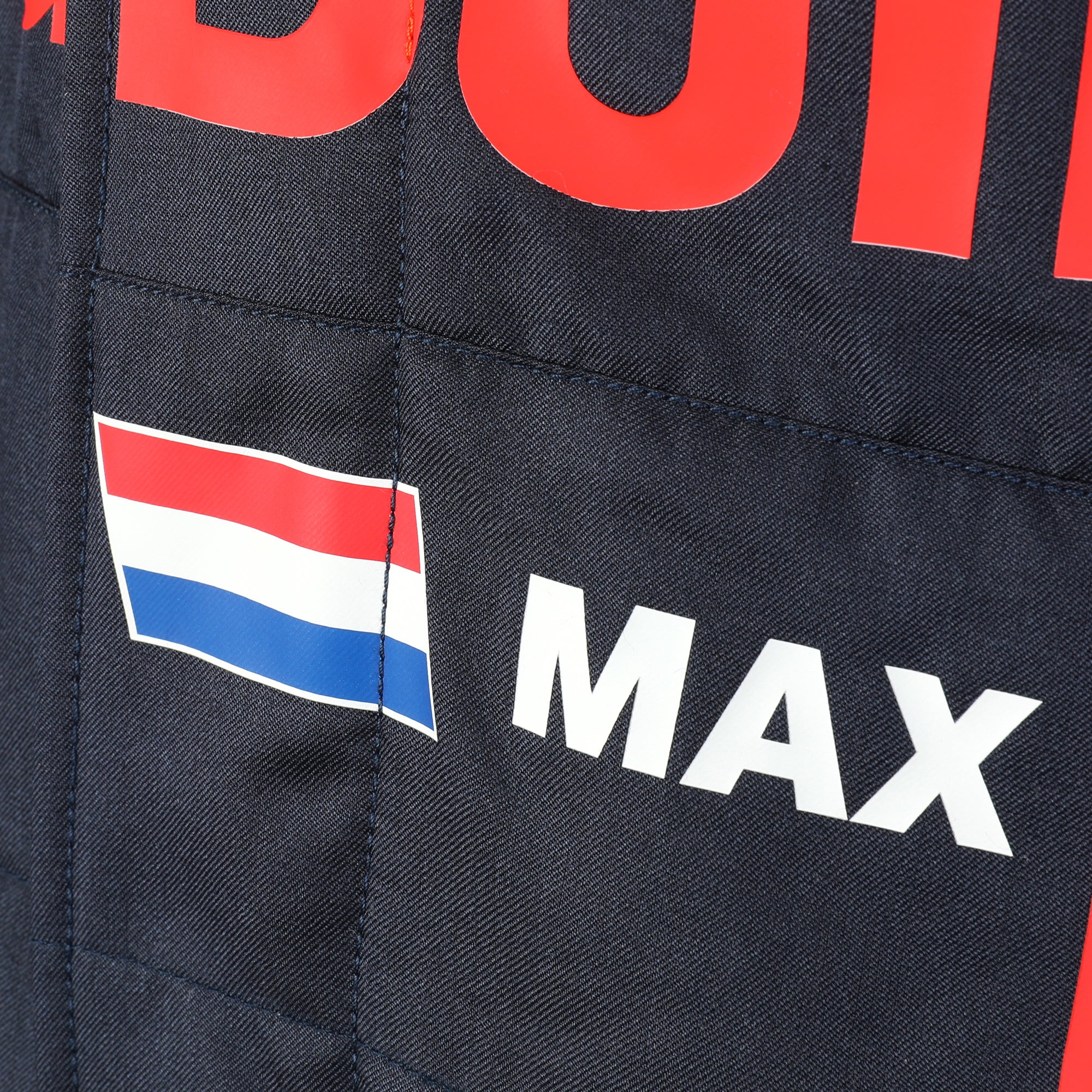 Miami Auction LOT 020 - Max Verstappen 2022 Oracle Red Bull Racing Race Suit – Signed Replica - Image 10
